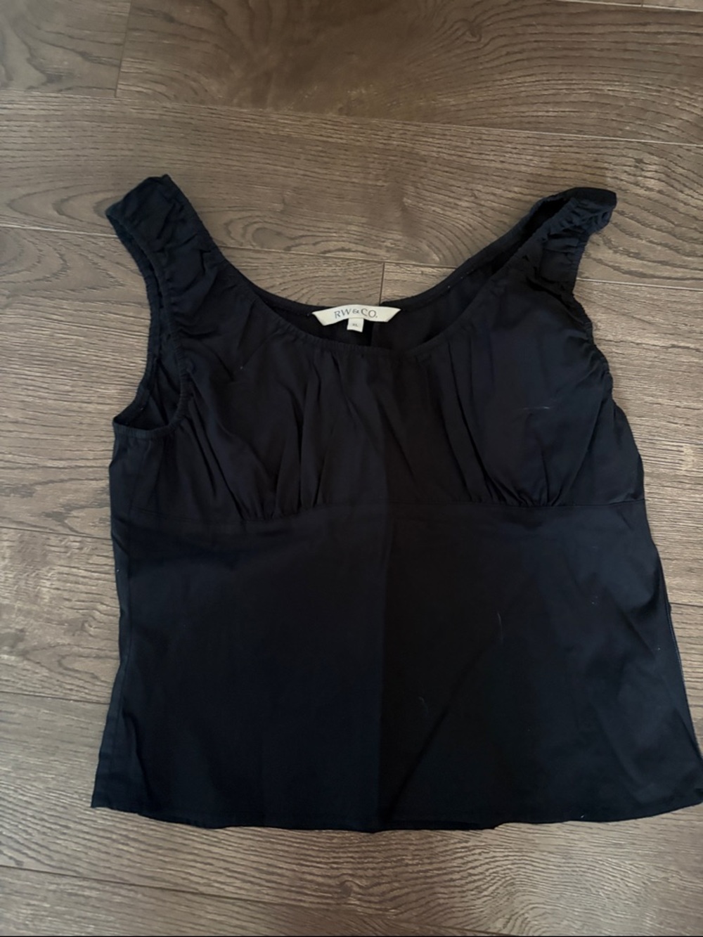RW&CO. Black Ruched Strap Sleeveless Tank Top